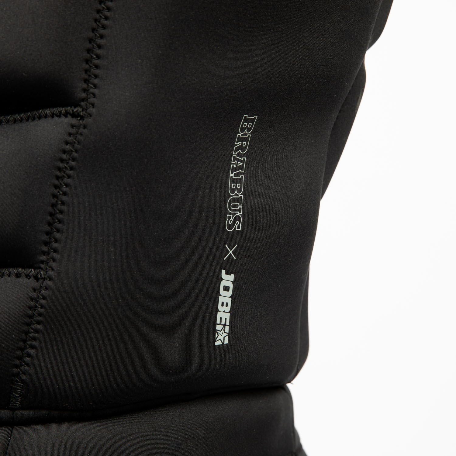 244923012db_BRABUS x Jobe Shadow Fragmen