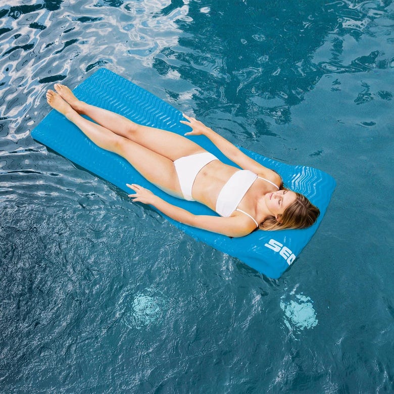 B104300000_Floating Lounger 