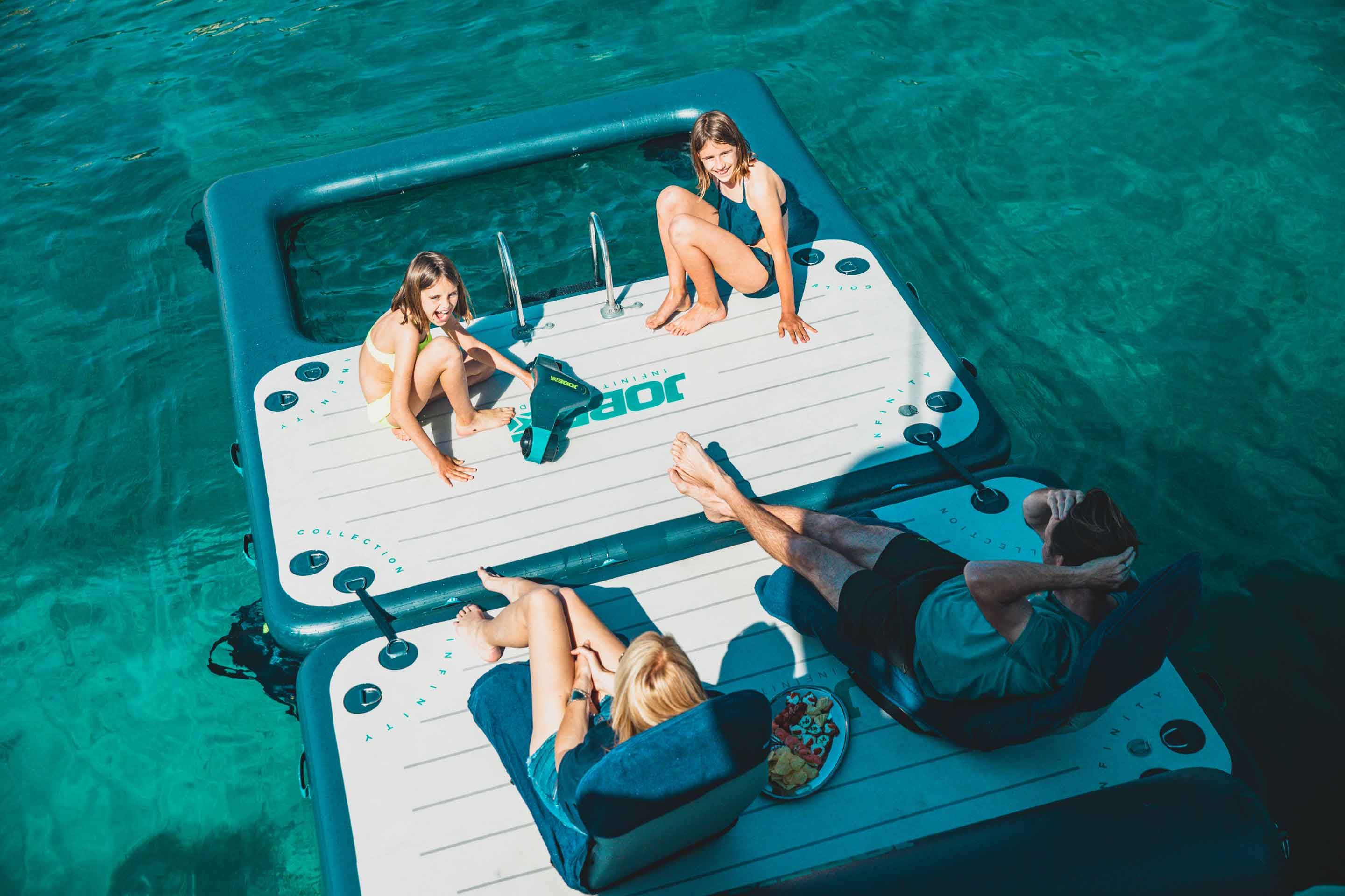 281021002db_Jobe Chair Towel Midnight Bl