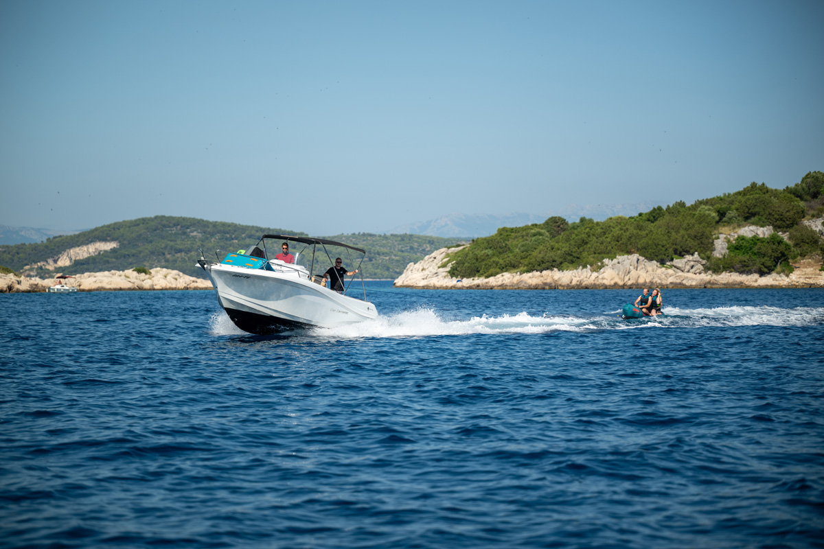 230324001db_Jobe Chaser Towable 3P