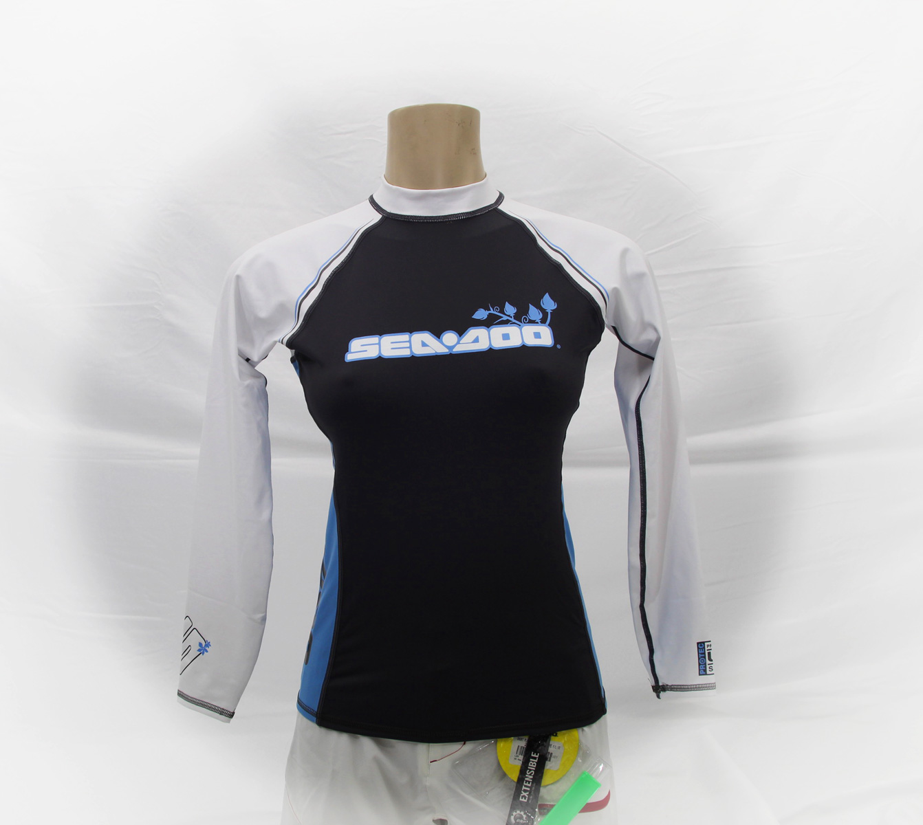 715400--01_Pro Rashguard