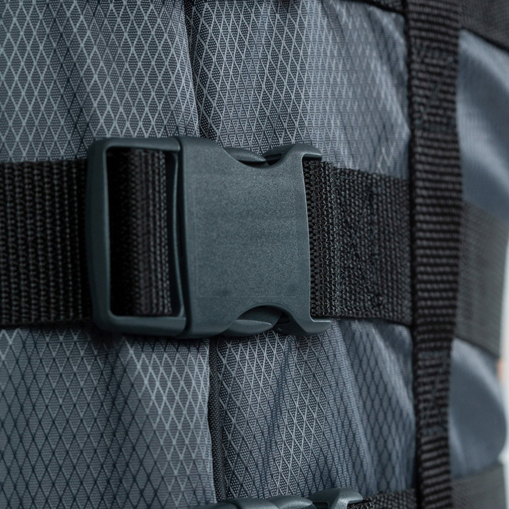 244822004db_4 Buckle Vest