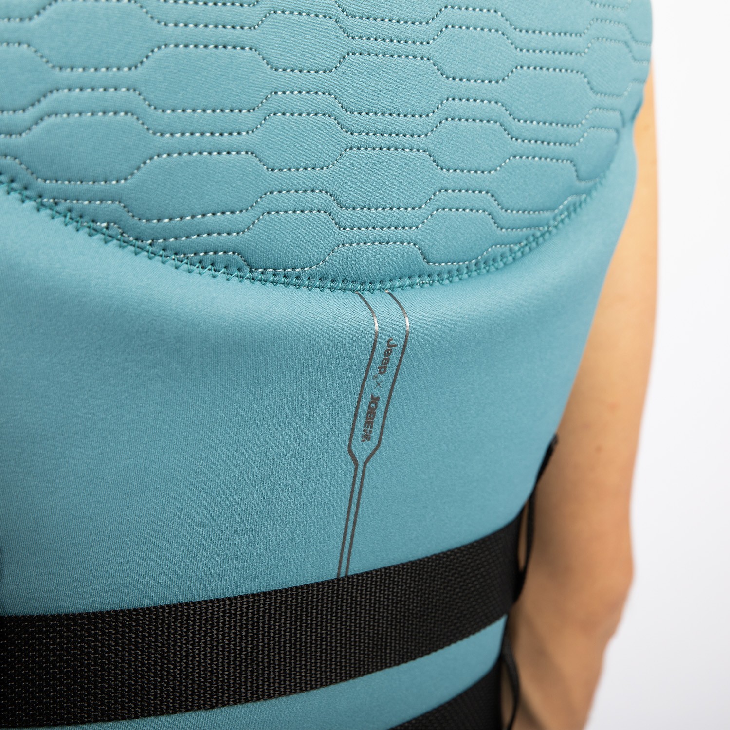 244924007db_JEEP Neoprene Vest Men