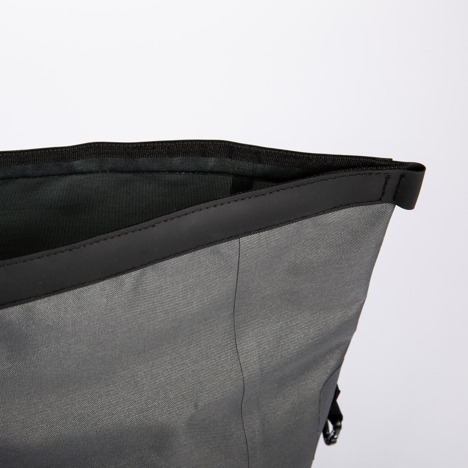 220025006db_Waterproof Daypack Gray