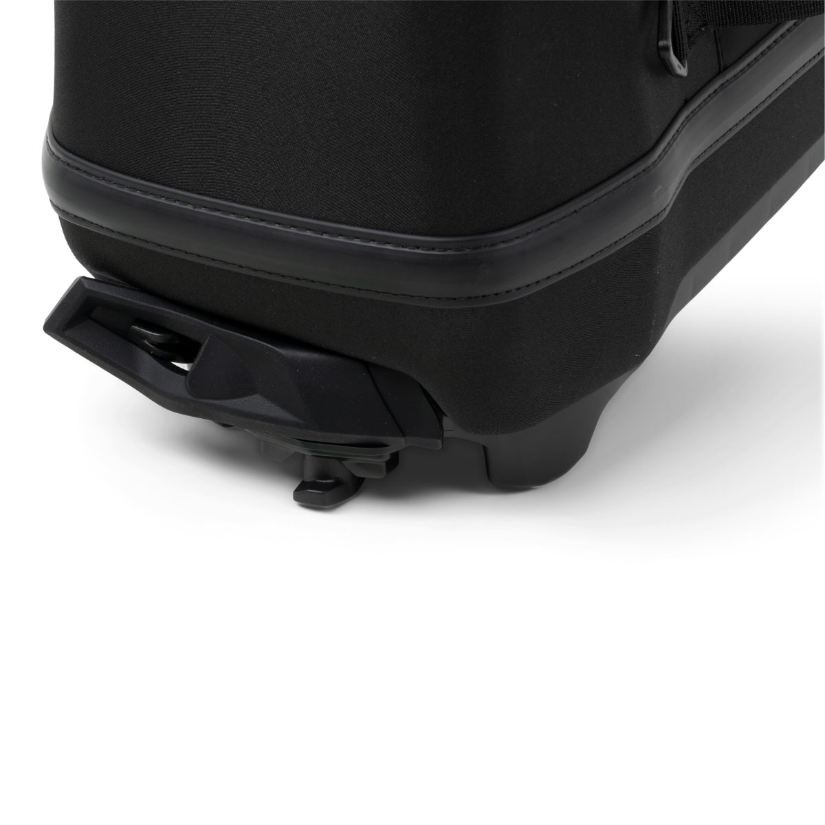 860202447_LinQ Sport Bag 17 L