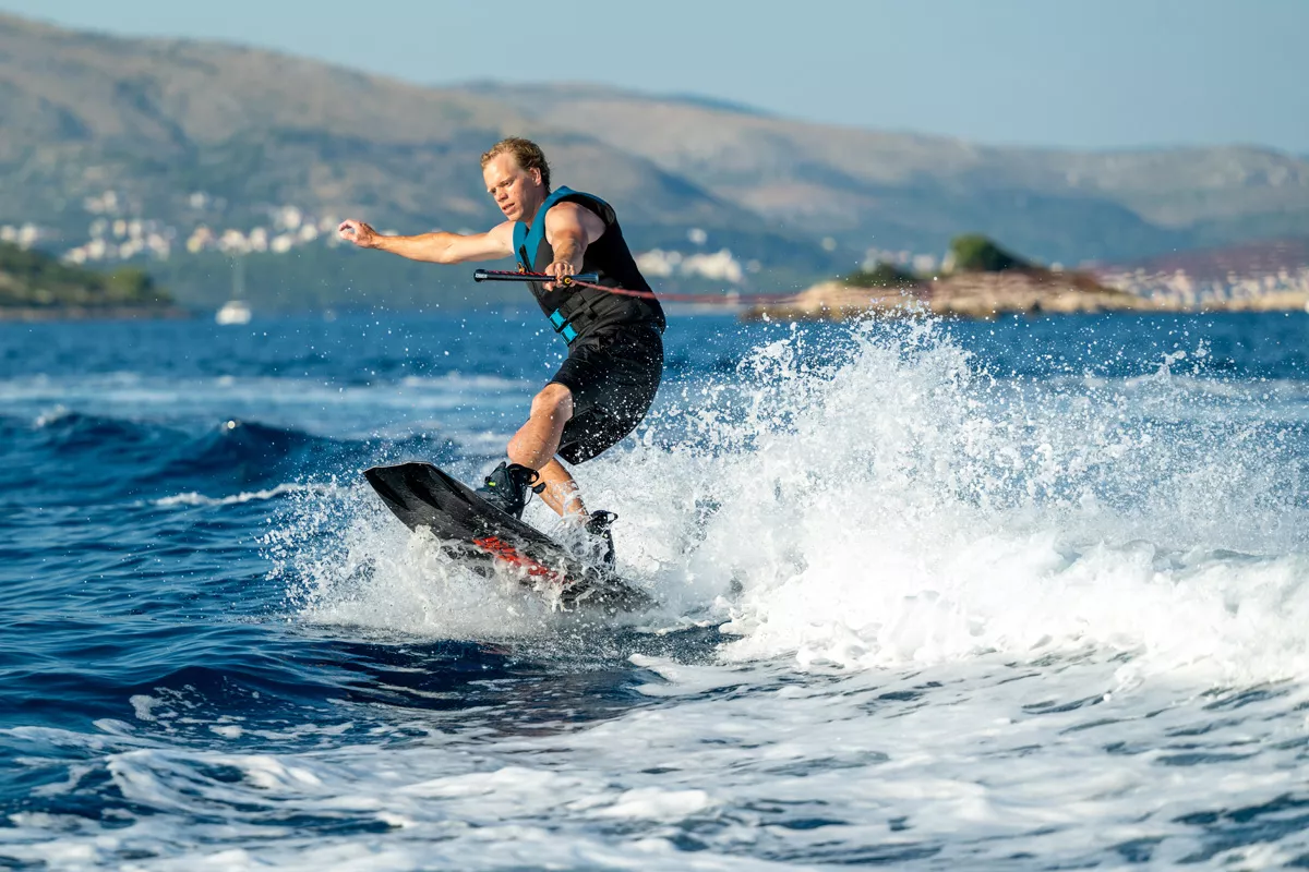 272524001db138_Jobe Logo Series Wakeboar