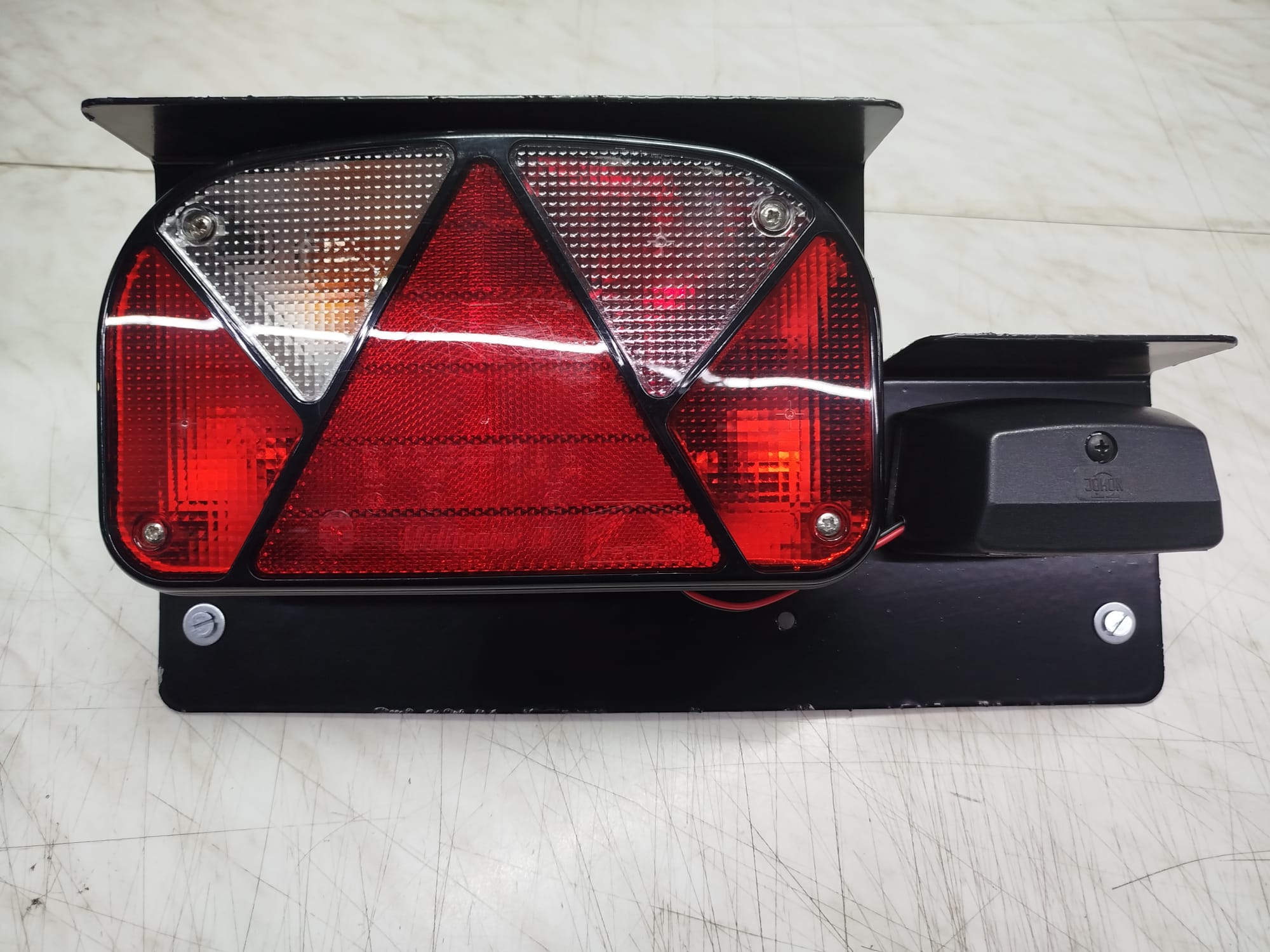 Leuchte komplet links Mono