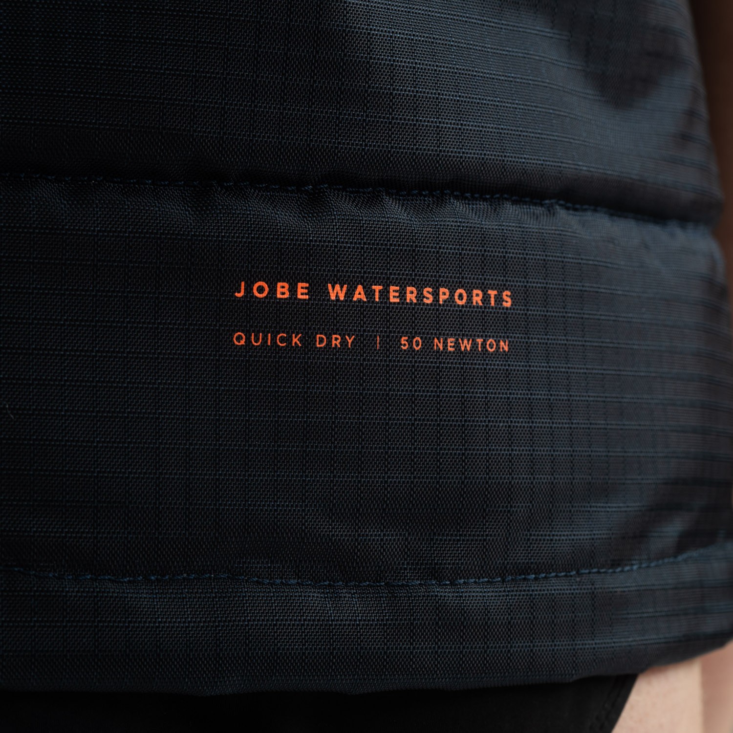 244924002db_Jobe 50 Newton Bodywarmer Wo