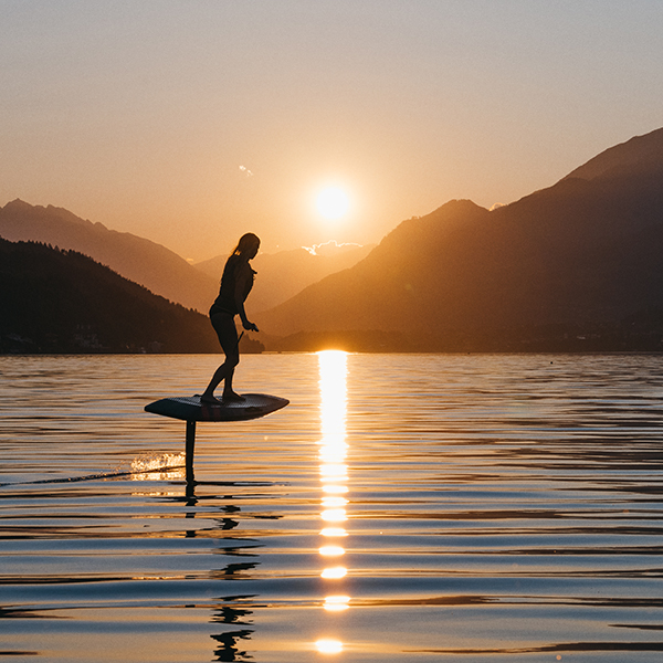 100.---.000.100_Audi e-tron Adventure eF