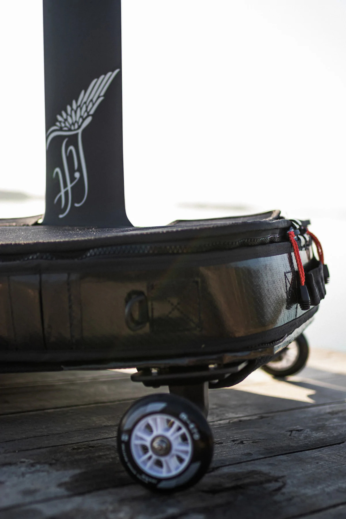 6000_li_Lift Bag Elite with Wheels